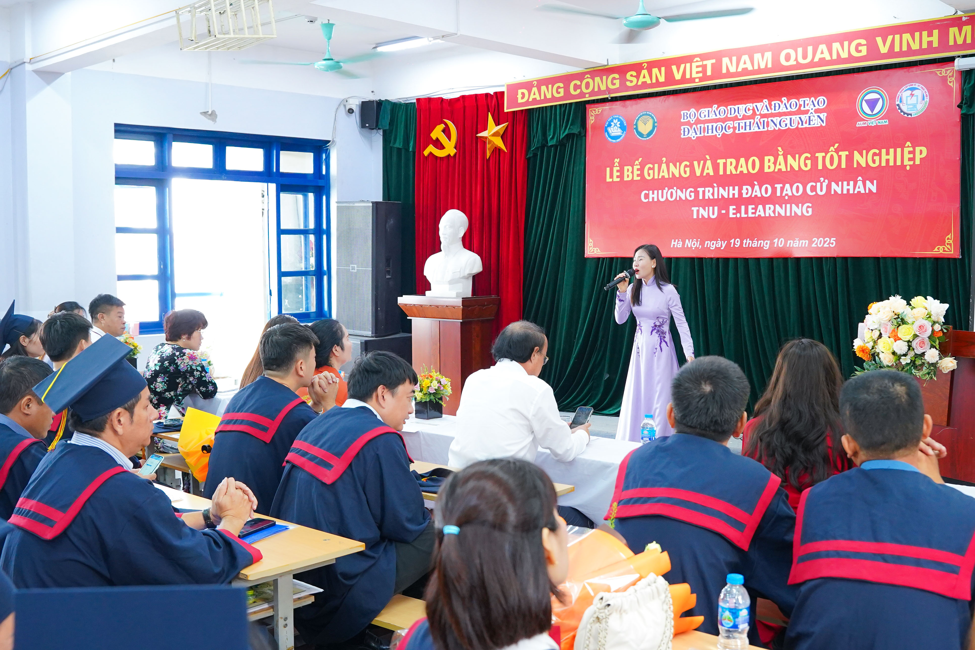 photos/E.LEARNING 19.10.25/A7_01529.jpg